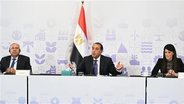 رئيس الوزراء يقود مناقشة مائدة مستديرة حول “الإصلاحات الهيكلية لتعزيز قدرة القطاع الخاص على المنافسة” رئيس الوزراء يقود مناقشة مائدة مستديرة حول “الإصلاحات الهيكلية لتعزيز قدرة القطاع الخاص على المنافسة”