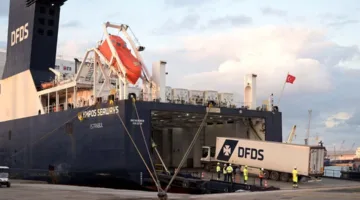 8 حقائق حول خدمة ferry بين ميناء دمياط وميناء تريستا الإيطالي