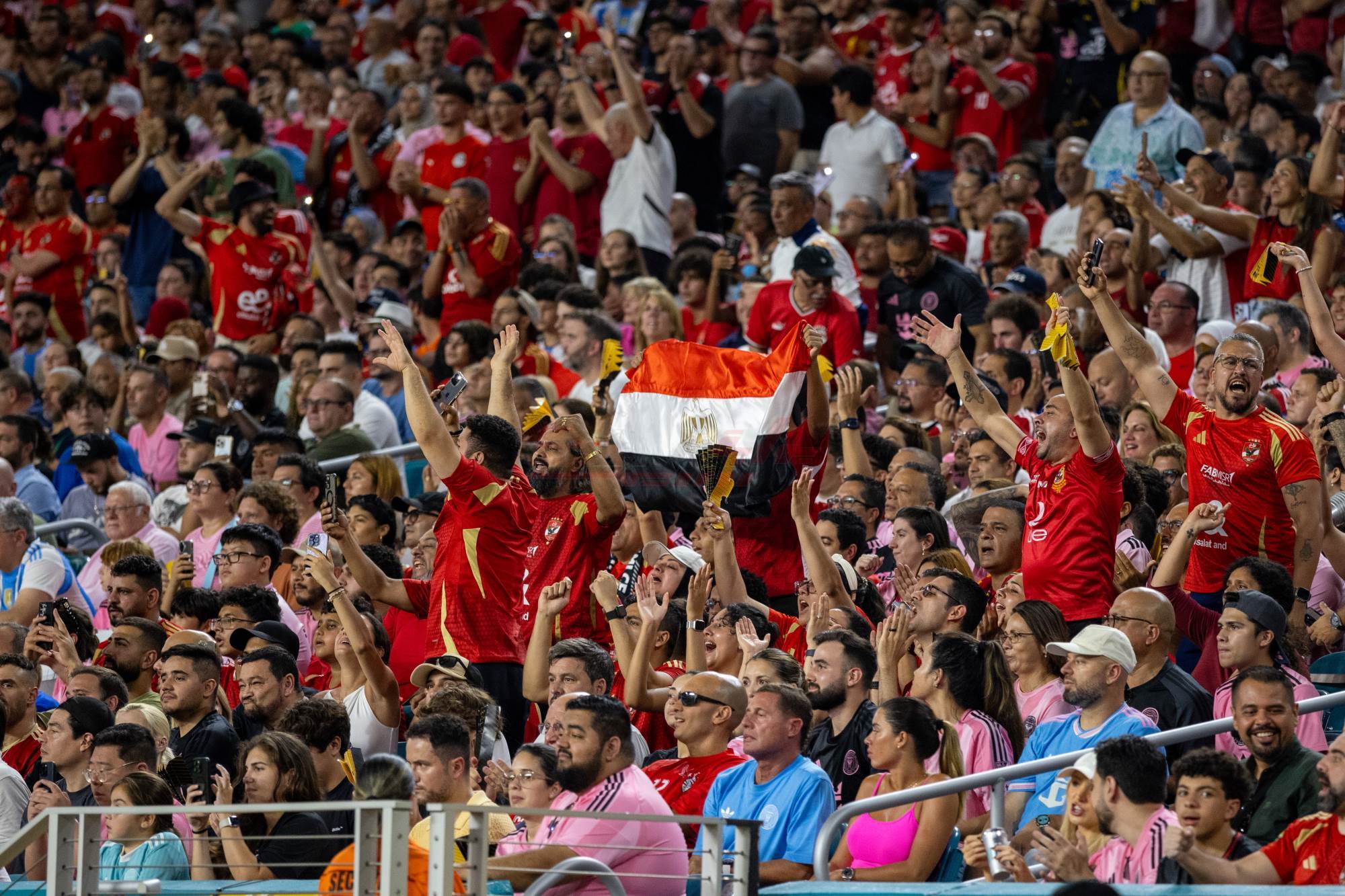 جماهير الأهلي تضيء ميامي.. ومشجعو الزمالك يدعمون ممثل مصرفي كأس العالم للأندية