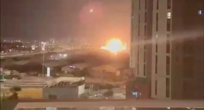 «وسائل إعلام إيرانية: صاروخ يضرب مطار بن غوريون في تل أبيب» «وسائل إعلام إيرانية: صاروخ يضرب مطار بن غوريون في تل أبيب»