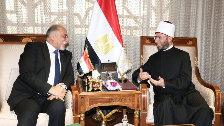 وزير الأوقاف يجتمع برئيس مشايخ الطرق الصوفية وزير الأوقاف يجتمع برئيس مشايخ الطرق الصوفية