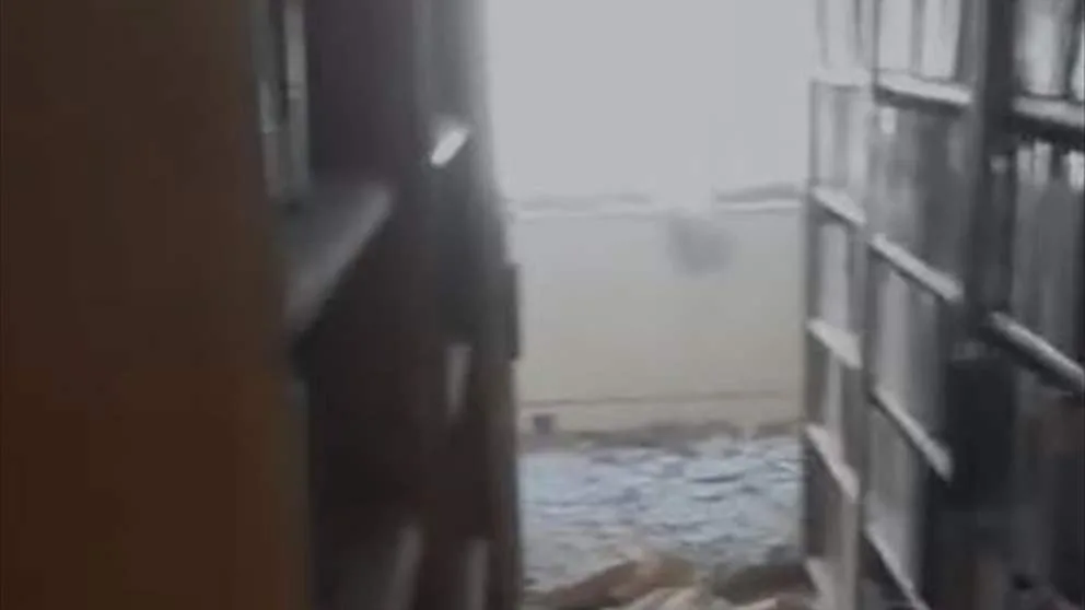 قصف إسرائيلي يستهدف أحد مباني وزارة الخارجية الإيرانية (فيديو) قصف إسرائيلي يستهدف أحد مباني وزارة الخارجية الإيرانية (فيديو)