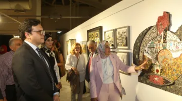وزير الثقافة ي inaugurates the 45th edition of the general exhibition featuring 326 artists.