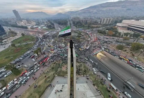 امرأة تُقتل بعد سقوط مسيرة في غرب سوريا amid تصاعد التوتر بين إسرائيل وإيران
