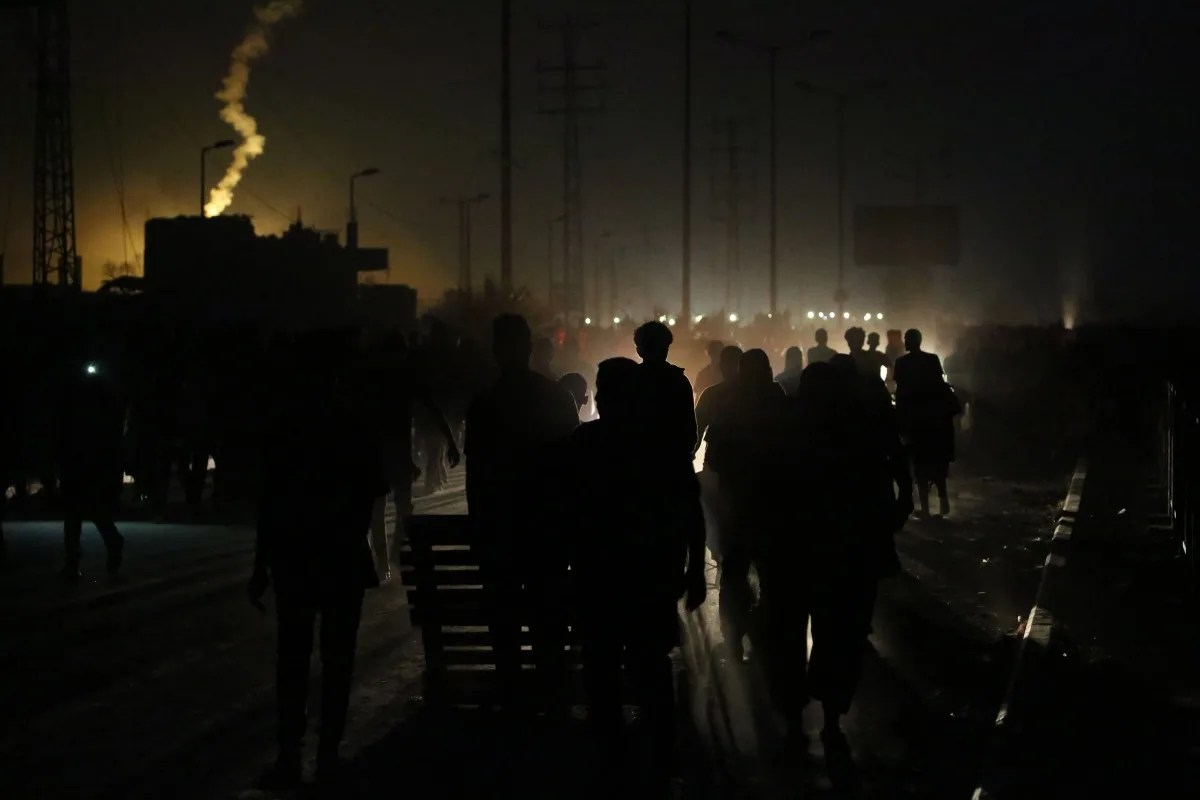 استشهاد ستة فلسطينيين جراء قصف الاحتلال في مدينتي غزة ودير البلح استشهاد ستة فلسطينيين جراء قصف الاحتلال في مدينتي غزة ودير البلح