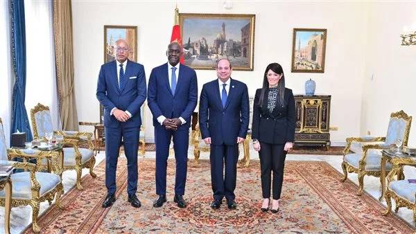 إشعار عاجل من السيسي: زيادة بمقدار 250 جنيها في أسعار الذهب وارتفاع غير متوقع في سعر الدولار إشعار عاجل من السيسي: زيادة بمقدار 250 جنيها في أسعار الذهب وارتفاع غير متوقع في سعر الدولار