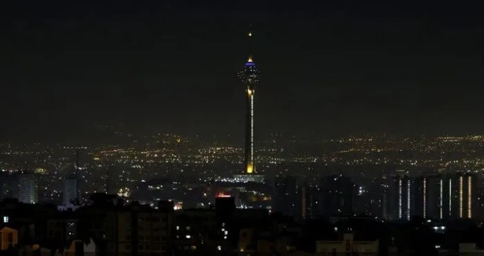 إيران تخبر قطر وعمان بأنها ترفض التفاوض في ظل التصعيد الإسرائيلي.