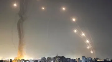 مقتل ثلاثة أفراد وإصابة العشرات في الهجوم الإيراني على إسرائيل.