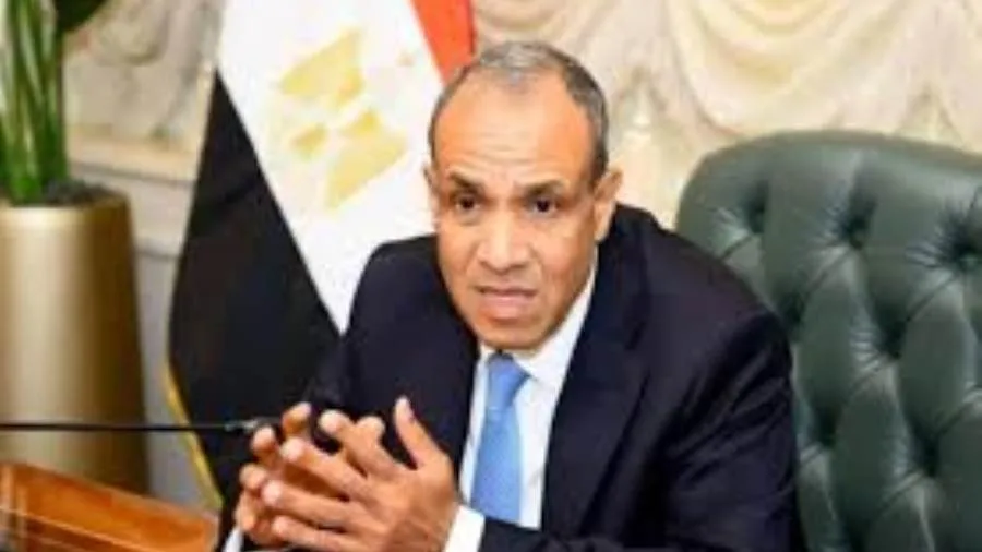 وزير الخارجية يشدد على ضرورة مشاركة الجالية المصرية في لندن في الانتخابات النيابية المقبلة. وزير الخارجية يشدد على ضرورة مشاركة الجالية المصرية في لندن في الانتخابات النيابية المقبلة.