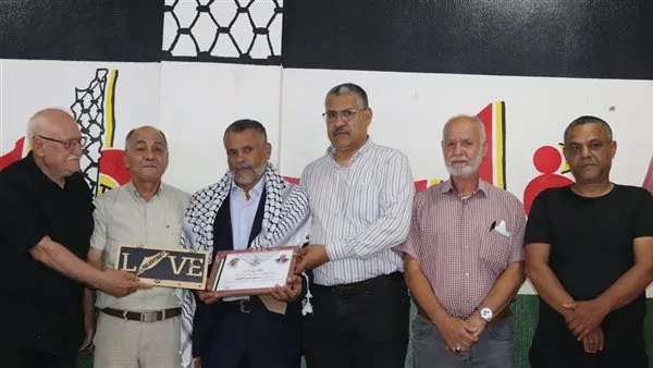 “فتح” ت honored مجموعة من مناضليها المتقاعدين في مخيم البرج الشمالي – صور “فتح” ت honored مجموعة من مناضليها المتقاعدين في مخيم البرج الشمالي – صور