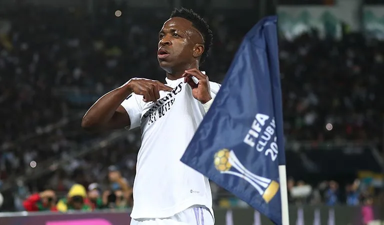 فينيسيوس ينبه ريال مدريد بشأن مواجهة الهلال السعودي فينيسيوس ينبه ريال مدريد بشأن مواجهة الهلال السعودي