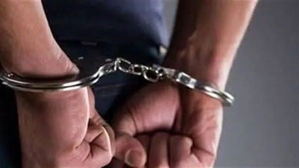 إلقاء القبض على “الحريف المجهول” من قبل مباحث أبشواي بعد تسجيل 18 محضراً بتهمة التشهير. إلقاء القبض على “الحريف المجهول” من قبل مباحث أبشواي بعد تسجيل 18 محضراً بتهمة التشهير.