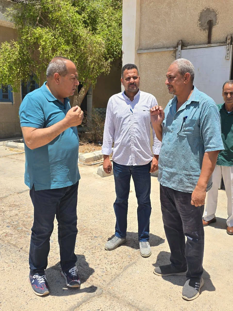 رئيس “شركة توزيع الكهرباء” يتجول في القصير لمكافحة السرقات وتعزيز جودة الخدمة رئيس “شركة توزيع الكهرباء” يتجول في القصير لمكافحة السرقات وتعزيز جودة الخدمة