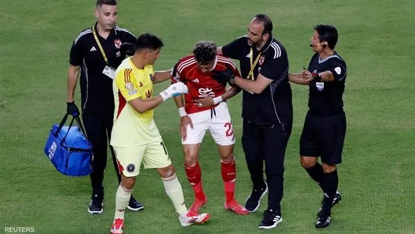 عاجل.. شوبير يعلن خبرًا مفرحًا لجماهير الأهلي حول إمام عاشور وقرار غير متوقع بعد العملية الجراحية. عاجل.. شوبير يعلن خبرًا مفرحًا لجماهير الأهلي حول إمام عاشور وقرار غير متوقع بعد العملية الجراحية.
