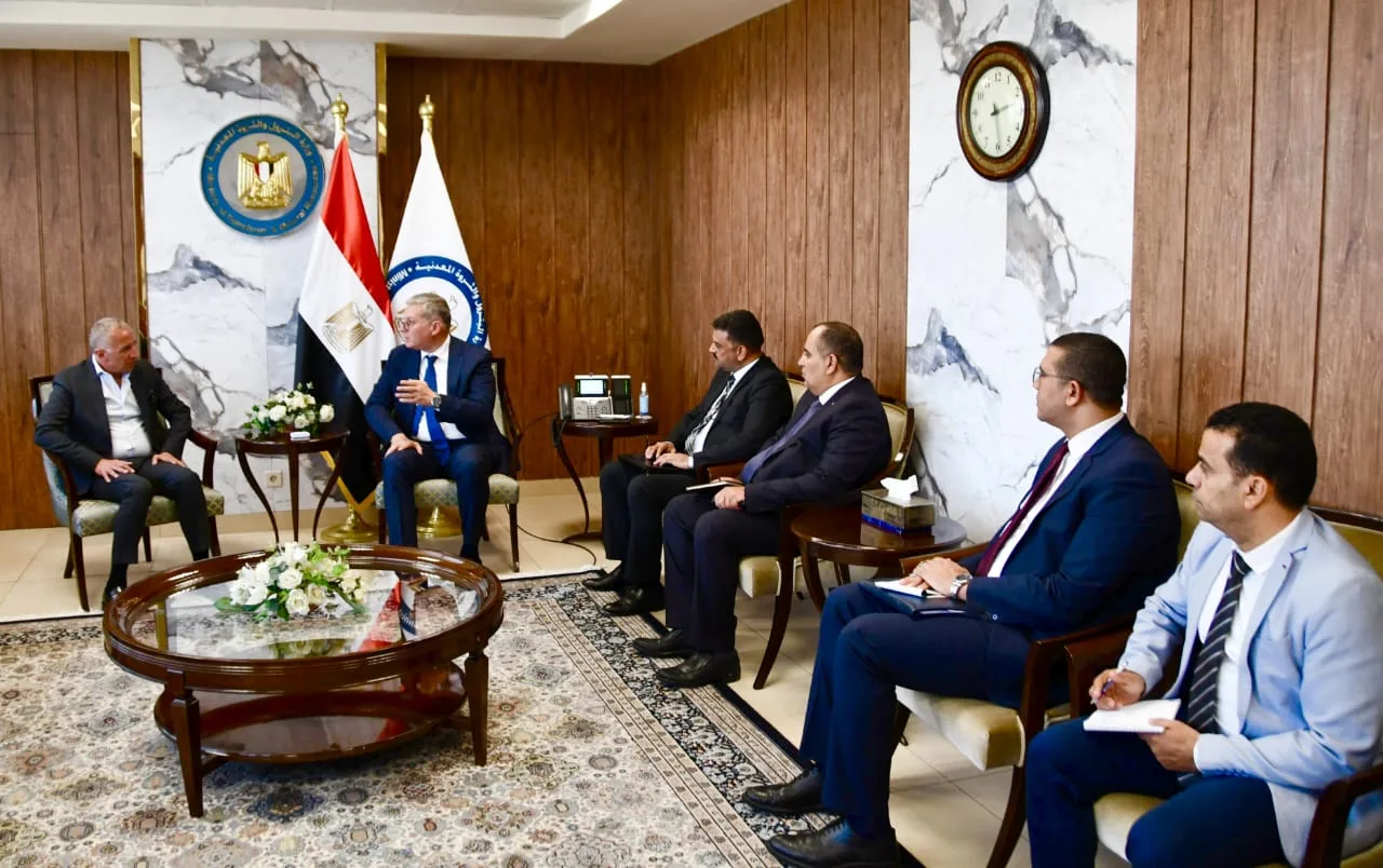 وزير البترول يناقش تعزيز التعاون مع شركة السويدي إليكتريك وزير البترول يناقش تعزيز التعاون مع شركة السويدي إليكتريك