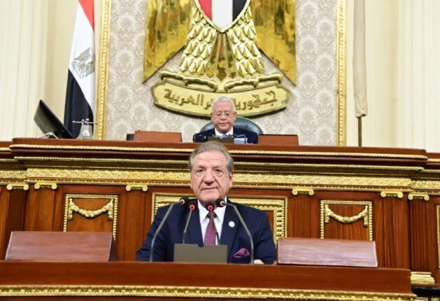 رئيس مجلس النواب يعبر عن استيائه من عدم حضور وزيري المالية والتخطيط في جلسة مناقشة الميزانية. رئيس مجلس النواب يعبر عن استيائه من عدم حضور وزيري المالية والتخطيط في جلسة مناقشة الميزانية.
