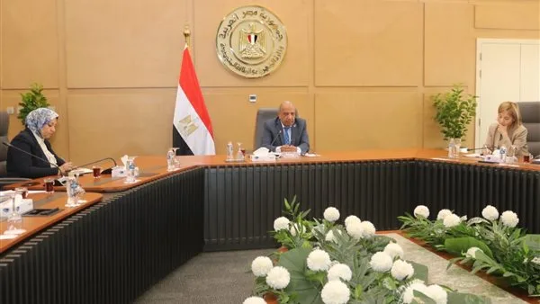 وزير الكهرباء يتباحث مع وفدين من بنك الاستثمار والاتحاد الأوروبي لتعزيز التعاون المشترك وزير الكهرباء يتباحث مع وفدين من بنك الاستثمار والاتحاد الأوروبي لتعزيز التعاون المشترك