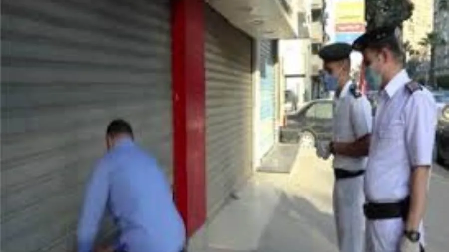 تسجيل 156 انتهاكًا لمتاجر لم تلتزم بقرار الإغلاق خلال 24 ساعة تسجيل 156 انتهاكًا لمتاجر لم تلتزم بقرار الإغلاق خلال 24 ساعة
