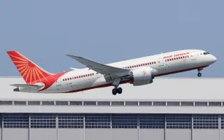 طائرة من الخطوط الجوية الهندية تعود إلى هونغ كونغ بسبب عطل فني طائرة من الخطوط الجوية الهندية تعود إلى هونغ كونغ بسبب عطل فني