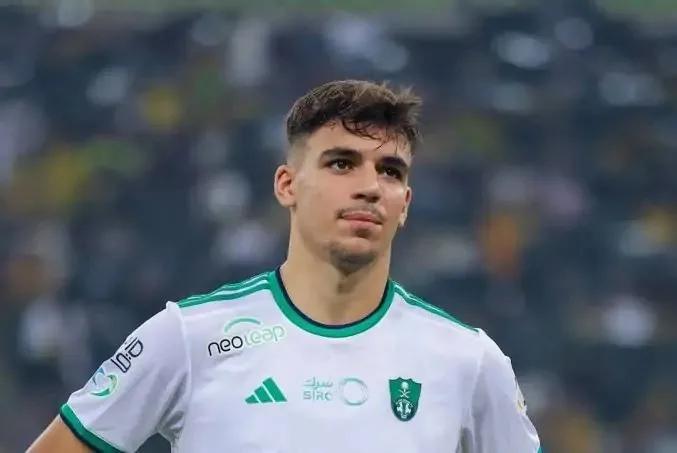 فيغا يكشف عن سبب عودته إلى أوروبا رغم نجاحه مع أهلي جدة السعودي فيغا يكشف عن سبب عودته إلى أوروبا رغم نجاحه مع أهلي جدة السعودي