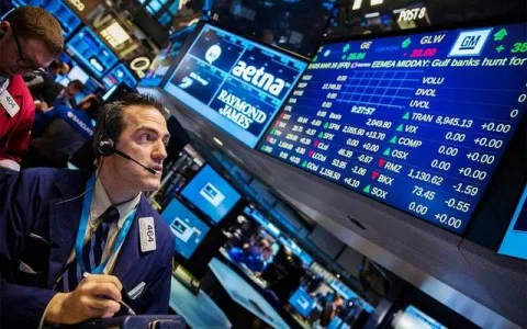 الأسواق العالمية تحافظ على استقرارها رغم زيادة التوتر بين إيران وإسرائيل الأسواق العالمية تحافظ على استقرارها رغم زيادة التوتر بين إيران وإسرائيل