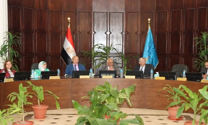 جامعة الإسكندرية تُصدق على الجدول الزمني للسنة الدراسية «2025 – 2026» جامعة الإسكندرية تُصدق على الجدول الزمني للسنة الدراسية «2025 – 2026»
