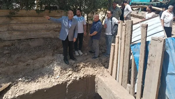 نائب محافظ الجيزة يزور موقع إصلاح انخفاض مستوى الصرف الصحي في الحوامدية نائب محافظ الجيزة يزور موقع إصلاح انخفاض مستوى الصرف الصحي في الحوامدية