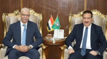 رئيس جامعة المنوفية يقدم التهاني للمحافظ وسكان المحافظة بمناسبة العيد القومي119.