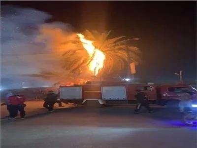 إخماد حريق اندلع في مخزون الخشب داخل مصنع للدعاية والإعلان في العبور إخماد حريق اندلع في مخزون الخشب داخل مصنع للدعاية والإعلان في العبور