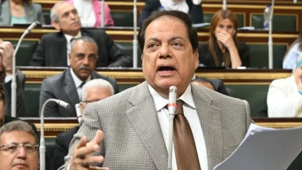 أبو العينين يعبر عن امتنانه للرئيس السيسي على مبادرة رواد التحول الرقمي. أبو العينين يعبر عن امتنانه للرئيس السيسي على مبادرة رواد التحول الرقمي.