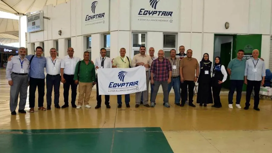 مصر للطيران تُطلق غدًا 22 رحلة لإعادة حجاج بيت الله الحرام. مصر للطيران تُطلق غدًا 22 رحلة لإعادة حجاج بيت الله الحرام.