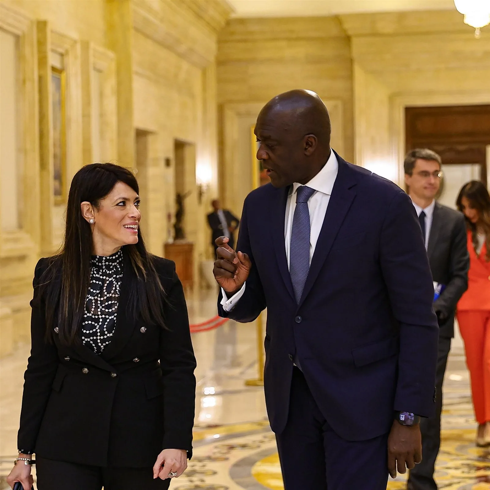 رئيس مؤسسة التمويل الدولية يثني على إنجاز مصر في جذب التمويل التنموي وتعزيز مشاركة القطاع الخاص رئيس مؤسسة التمويل الدولية يثني على إنجاز مصر في جذب التمويل التنموي وتعزيز مشاركة القطاع الخاص
