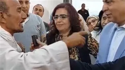 مواطن يناشد محافظ المنيا في مستشفى الرمد: “الشهادة سألتقي بها الله، ومن يختلف عن ذلك ليس محترماً”.