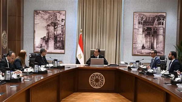 رئيس الوزراء يناقش مع وزير الاتصالات آخر تطورات مبادرة الرواد الرقميين رئيس الوزراء يناقش مع وزير الاتصالات آخر تطورات مبادرة الرواد الرقميين