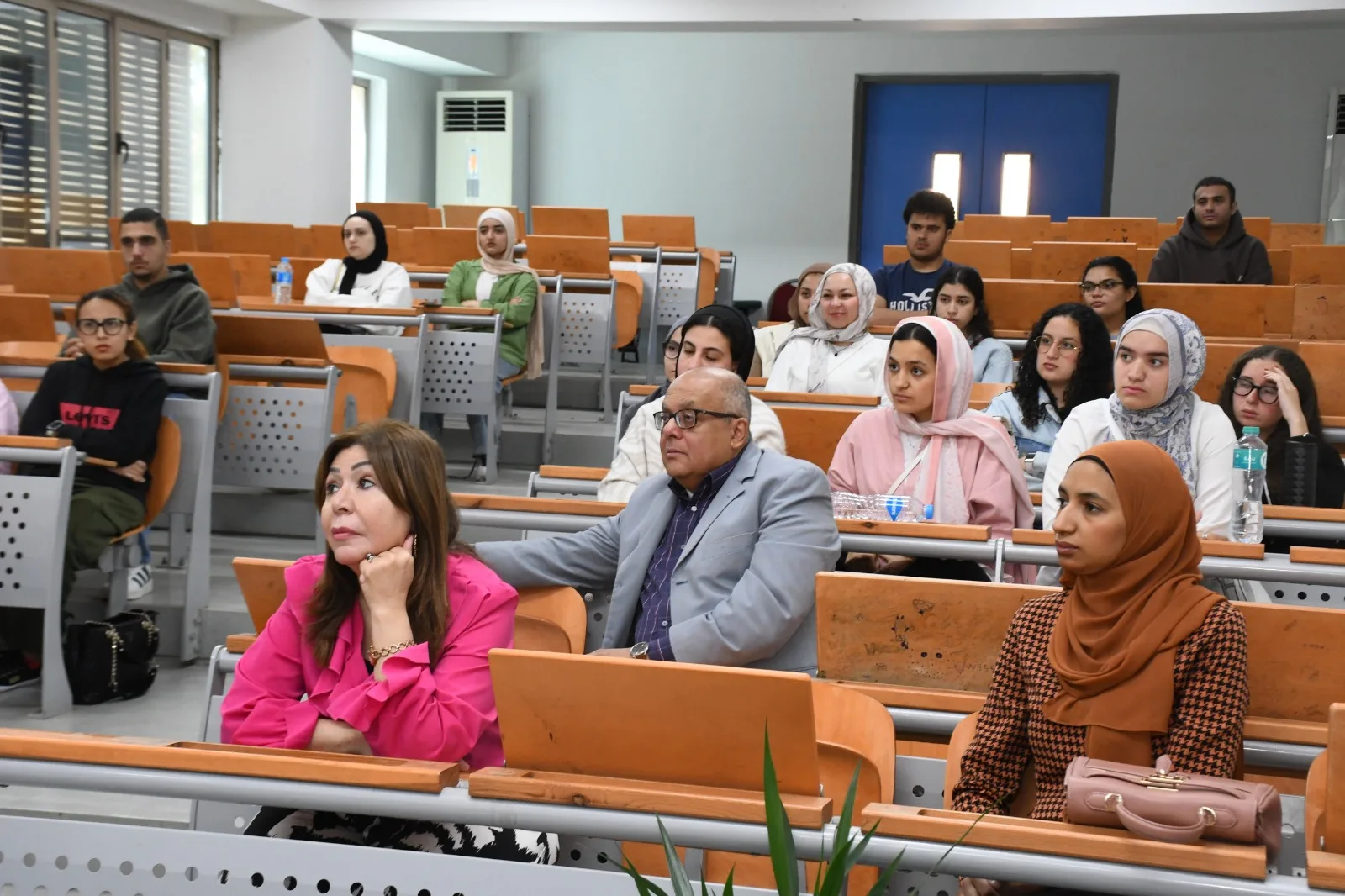 المعهد الألماني في القاهرة يقيم ورشة عمل مشتركة مع هيئة الدواء المصرية وشركة المهن الطبية المعهد الألماني في القاهرة يقيم ورشة عمل مشتركة مع هيئة الدواء المصرية وشركة المهن الطبية