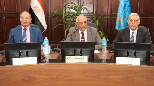 مجلس التعليم بجامعة الإسكندرية يحدد الجدول الزمني للسنة الدراسية الجديدة مجلس التعليم بجامعة الإسكندرية يحدد الجدول الزمني للسنة الدراسية الجديدة