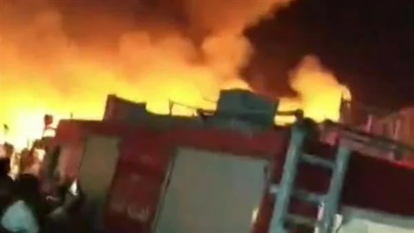 إخماد حريق في مصنع دعاية وإعلان بالعبور دون تسجيل إصابات بشرية إخماد حريق في مصنع دعاية وإعلان بالعبور دون تسجيل إصابات بشرية