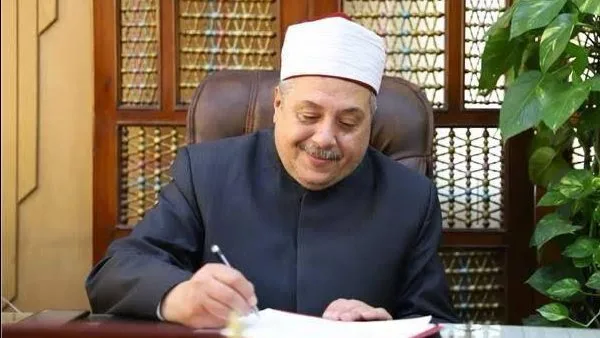 رئيس قطاع المعاهد الأزهرية يزور لجنة امتحانات الطلاب الفلسطينيين ويشجعهم على العمل بجد من أجل دينهم ووطنهم. رئيس قطاع المعاهد الأزهرية يزور لجنة امتحانات الطلاب الفلسطينيين ويشجعهم على العمل بجد من أجل دينهم ووطنهم.