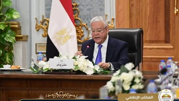 رئيس المجلس يشيد بجهود المجلس واللجان المتخصصة خلال الدورة التشريعية الحالية رئيس المجلس يشيد بجهود المجلس واللجان المتخصصة خلال الدورة التشريعية الحالية