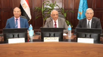 جامعة الإسكندرية ت公布 الجدول الزمني للعام الدراسي 2025/2026