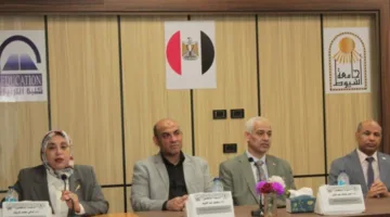 بدء الدورة الرابعة والسبعين لتدريب المعلمين الجامعيين في كلية التربية بجامعة أسيوط