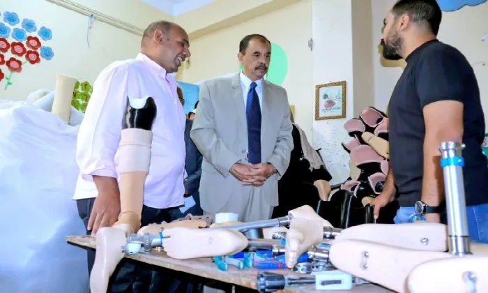 محافظ سوهاج يزور قافلة تركيب الأطراف الاصطناعية في مستشفى الهلال الأحمر بالحويتي محافظ سوهاج يزور قافلة تركيب الأطراف الاصطناعية في مستشفى الهلال الأحمر بالحويتي