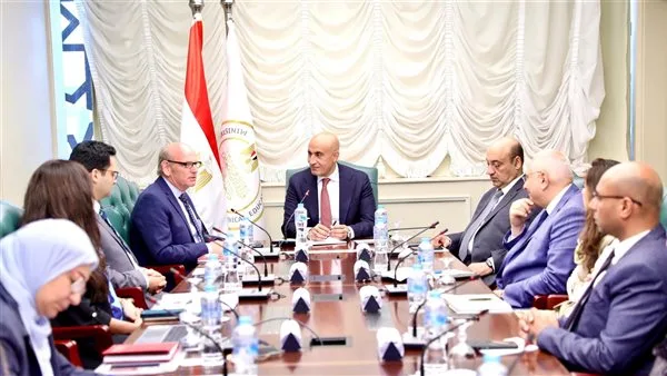 وزير التعليم يناقش مع الوكالة الألمانية إقامة مدارس تقنية على النمط الألماني وزير التعليم يناقش مع الوكالة الألمانية إقامة مدارس تقنية على النمط الألماني