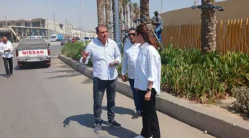 استئناف الحركة المرورية على طريق مصر-الإسكندرية الصحراوي بعد حادث تصادم سيارة بالحاجز الوسطي.