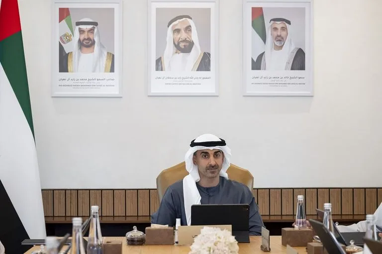 حمدان بن محمد بن زايد يقود اجتماع مجلس الأنظمة الذاتية الذكية حمدان بن محمد بن زايد يقود اجتماع مجلس الأنظمة الذاتية الذكية