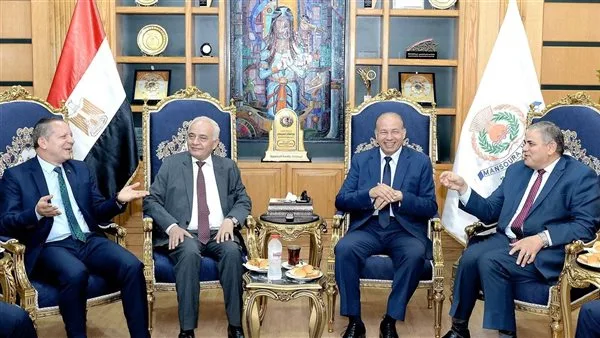 رئيس جامعة كفر الشيخ يشارك في تدشين قمة الجامعات الإقليمية في دلتا مصر حول الاستدامة رئيس جامعة كفر الشيخ يشارك في تدشين قمة الجامعات الإقليمية في دلتا مصر حول الاستدامة