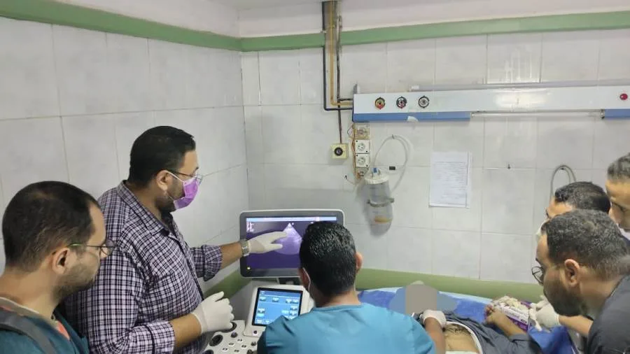 طب سوهاج تنظم ورشة عمل لتدريب الأطباء في التعامل مع الحالات الحرجة في مجال الباطنة طب سوهاج تنظم ورشة عمل لتدريب الأطباء في التعامل مع الحالات الحرجة في مجال الباطنة
