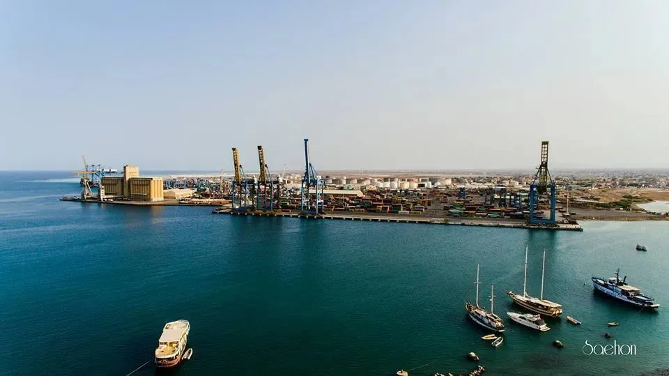 محافظ البحر الأحمر يشهد توقيع اتفاقية مع شركة زين للاتصالات لتحسين واجهة البحر في بورتسودان محافظ البحر الأحمر يشهد توقيع اتفاقية مع شركة زين للاتصالات لتحسين واجهة البحر في بورتسودان
