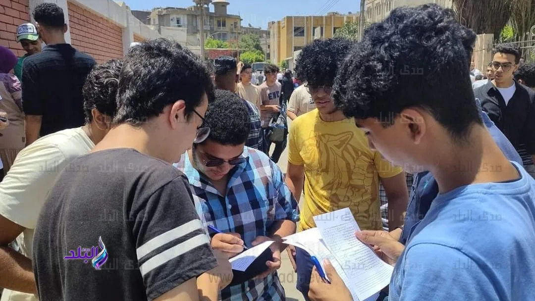 لا تجعلوا أولادكم أهدافًا مؤجلة.. نصيحة من استشاري نفسي لأولياء أمور طلاب المرحلة الثانوية لا تجعلوا أولادكم أهدافًا مؤجلة.. نصيحة من استشاري نفسي لأولياء أمور طلاب المرحلة الثانوية