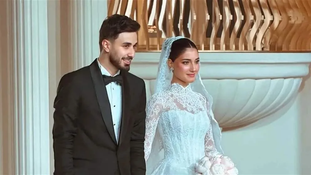 شيرين تتعرض لموقف محرج في حفل زفافها وزوجها أسامة مروة يتدخل لمساعدتها شيرين تتعرض لموقف محرج في حفل زفافها وزوجها أسامة مروة يتدخل لمساعدتها